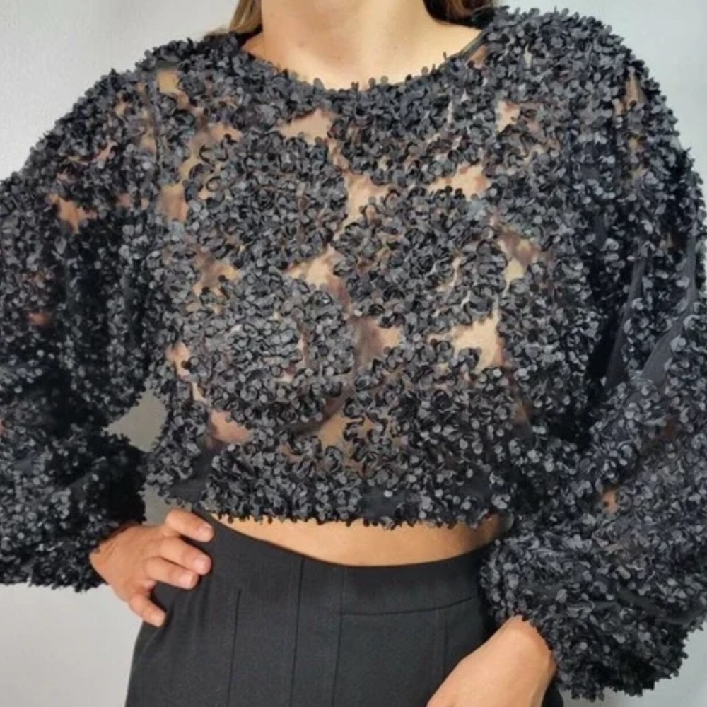 Long sleeve textured crop top